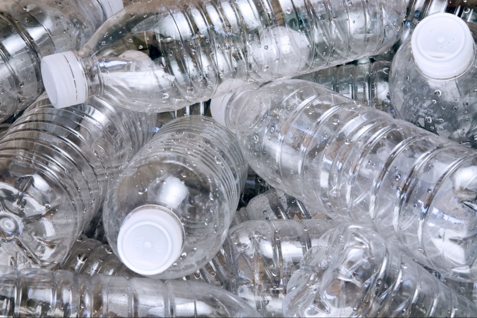 Dừng sản xuất nhựa sử dụng 1 lần từ năm 2030