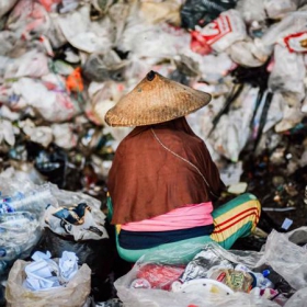 Nền kinh tế tuần hoàn ASEAN: Startup biến rác thải nhựa thành hàng tiêu dùng