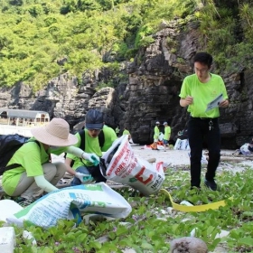 Nỗ lực giảm rác thải nhựa ở Việt Nam: Từ hành động nhỏ đến thay đổi lớn